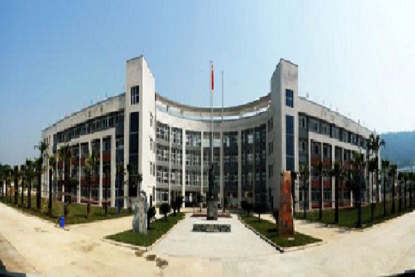 成都實(shí)驗(yàn)商貿(mào)管理學(xué)校怎么樣？