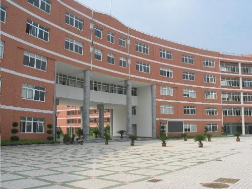 2022年四川服裝藝術(shù)學(xué)校有哪些專業(yè)？圖1