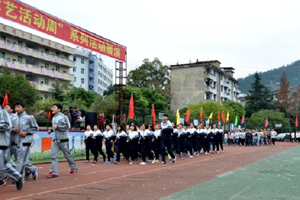 四川幼師學(xué)校多少錢？