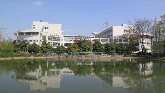 2020年四川鐵路學(xué)校什么專業(yè)適合女生？