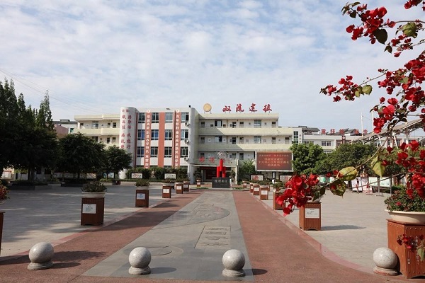 南充衛(wèi)校怎么報(bào)名(讀衛(wèi)校怎么報(bào)名)