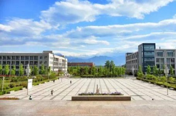 2022年成都中醫(yī)藥大學(xué)附屬醫(yī)院針灸學(xué)校報名條件、招生要求、招生對象