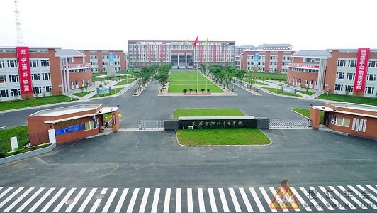 2022年四川商貿(mào)學(xué)校招生專業(yè)圖2