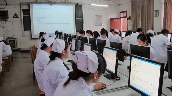 成都航空旅游專修學院官網(成都四川航空學校)