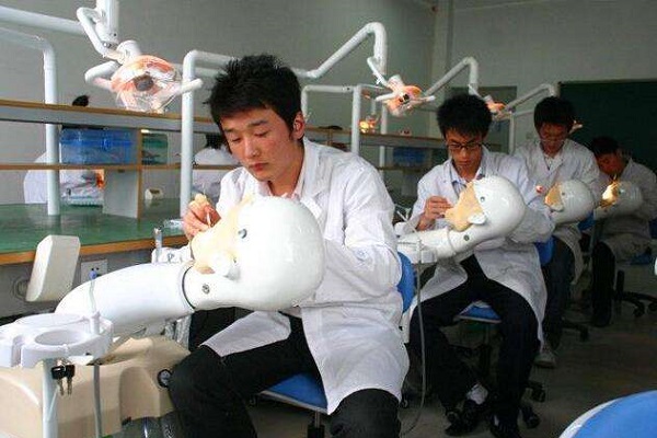 深圳2021年衛(wèi)生學校有什么