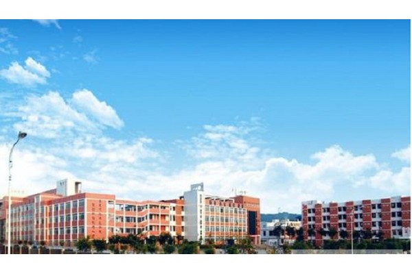 2022年四川南充師范學(xué)校學(xué)費收費