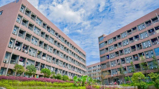 四川成都藍翔廚師技校(藍翔技校學(xué)廚師怎么樣)