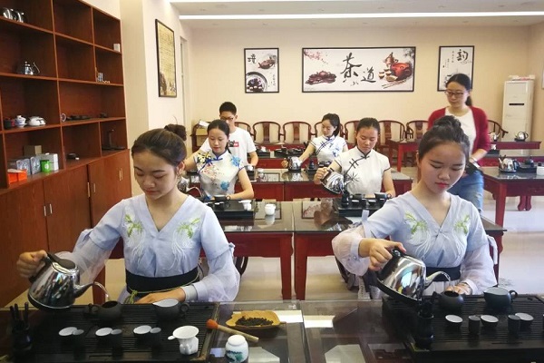 2022年成都汽修學(xué)校需要學(xué)習(xí)哪些知識？
