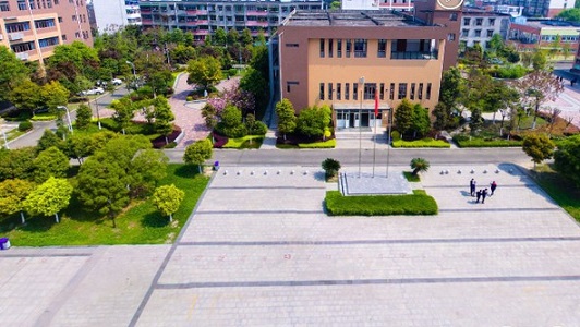 2022年四川初中畢業(yè)報什么中專學(xué)校好？