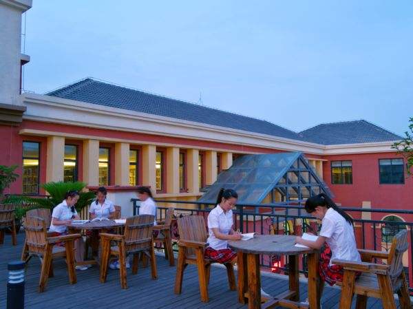 四川育英養(yǎng)老產(chǎn)業(yè)高新科技職業(yè)學(xué)校2022年培訓(xùn)費(fèi)、收費(fèi)標(biāo)準(zhǔn)是多少