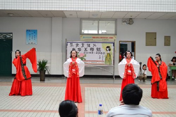 2022年成都汽修學(xué)校適合女生學(xué)習(xí)嗎？
