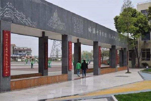 2021年四川女生在電商學(xué)校學(xué)什么好？圖3