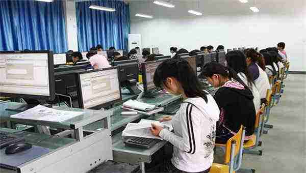 貴州十大垃圾大學(xué)(貴州大學(xué)真的那么差)