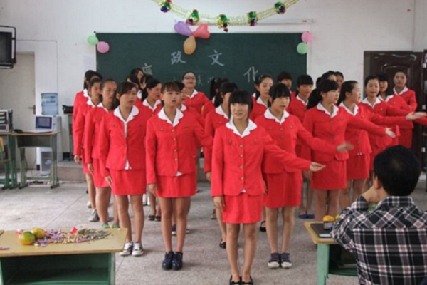 2021年成都讀衛(wèi)校一年多少錢(qián)？