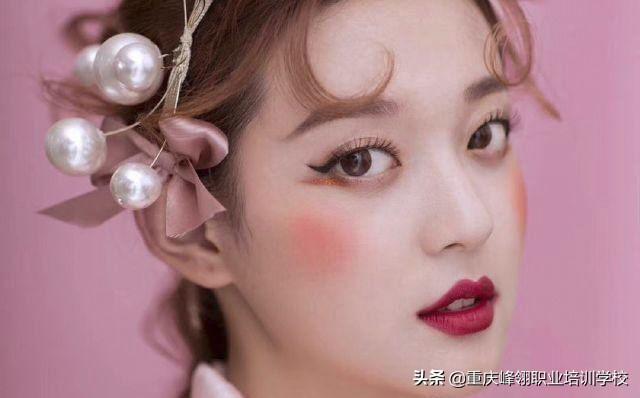 關于重慶化妝培訓學校前十名的信息