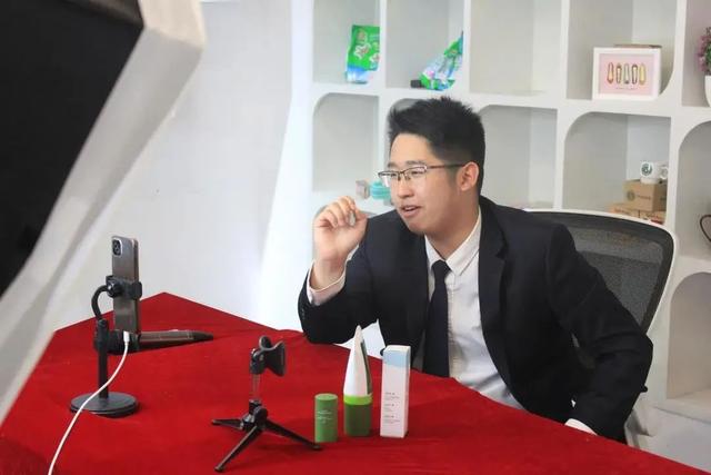 成都市財貿(mào)職業(yè)高級學(xué)校(四川省成都市財貿(mào)職業(yè)學(xué)校)