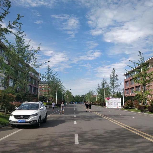 成都紡織高等專科學(xué)校官網(wǎng)(成都紡織職業(yè)技術(shù)學(xué)院)圖3