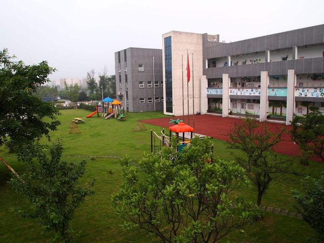 成都2本學校的簡單介紹