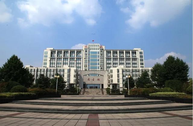 安徽化工學(xué)校官網(wǎng)(安慶師范大學(xué)怎么招?？屏?