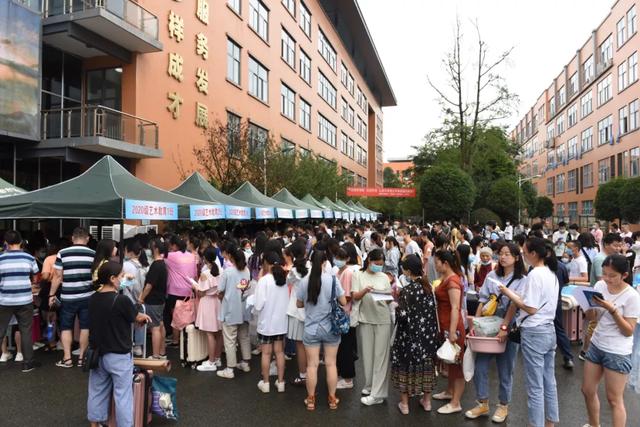 四川省成都市志翔職業(yè)學(xué)校(四川省成都市志翔職業(yè)學(xué)校2019屆的學(xué)生)圖2