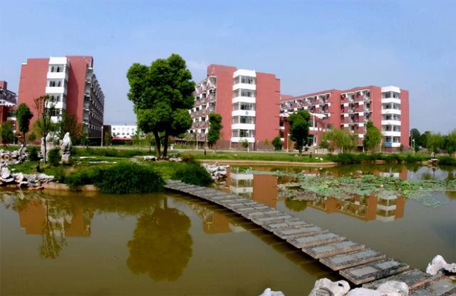 前十名職業(yè)技術學院(職業(yè)技術學院排名)