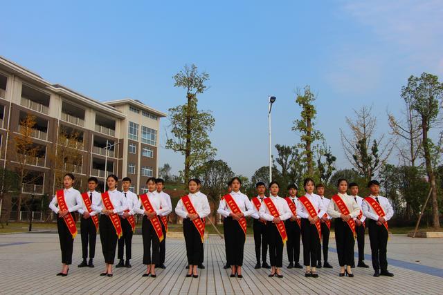 南充工貿(mào)科技職業(yè)學校(南充工貿(mào)科技職業(yè)學校怎么樣)