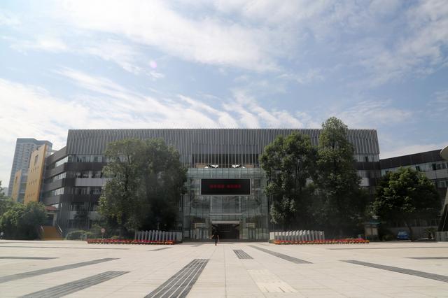 成都市達縣職業(yè)高級中學(xué)(達縣職業(yè)高級中學(xué)招生簡章)