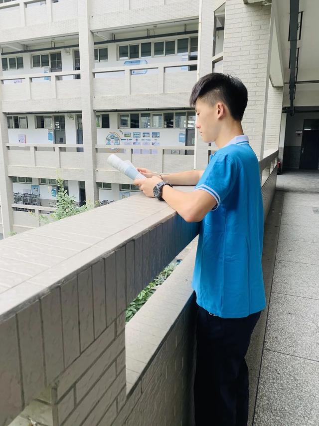 成都市電子信息學校怎么樣(成都市電子信息技術學校)