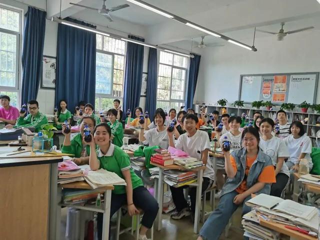 成都市電子信息學校怎么樣(成都市電子信息技術學校)