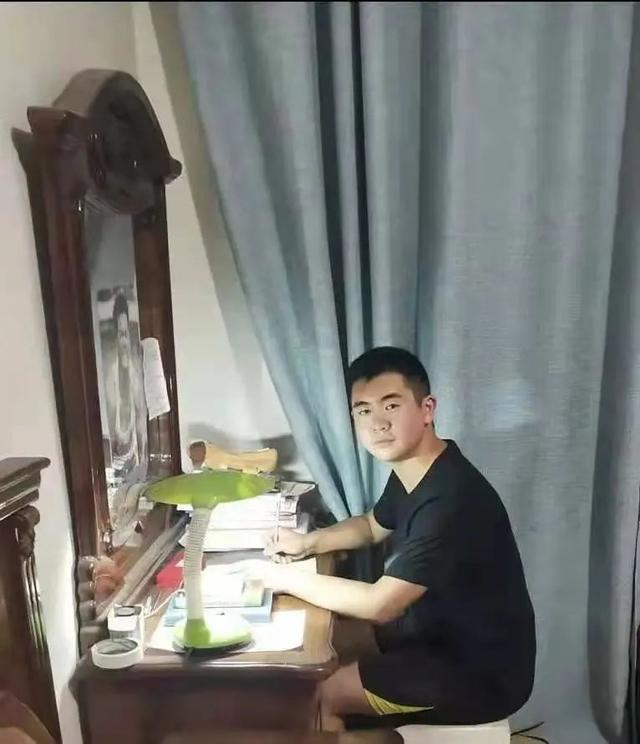成都市電子信息學校怎么樣(成都市電子信息技術學校)
