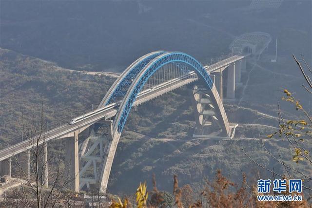 宜賓高鐵乘務(wù)員學(xué)校學(xué)費(高鐵乘務(wù)員專業(yè)的學(xué)校學(xué)費)