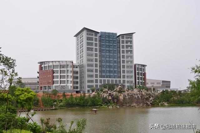 成都職業(yè)學(xué)校有哪些好(成都的大專職業(yè)技術(shù)的學(xué)校有哪些)