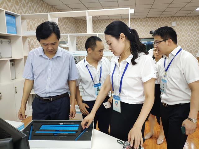成都電子信息技術學校(成都電子信息技術學校是中專還是大專)