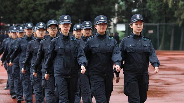 初中畢業(yè)上司法專業(yè)學(xué)校可以嗎(初中畢業(yè)的外語(yǔ)專業(yè)學(xué)校)