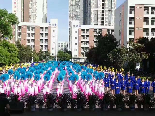 成都華商學校地址(成都華商理工職業(yè)學校地址)