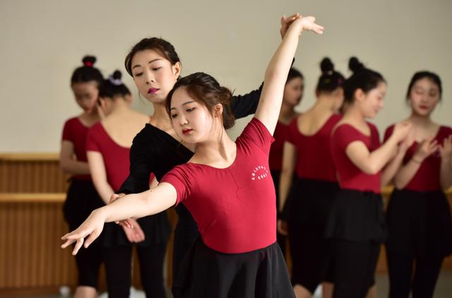 成都市華陽職業(yè)高級(jí)中學(xué)(成都市華陽職業(yè)中學(xué)官網(wǎng))