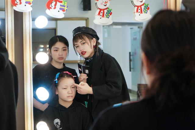 初中女生上技校學什么專業(yè)好(初中女生去技校學啥好)