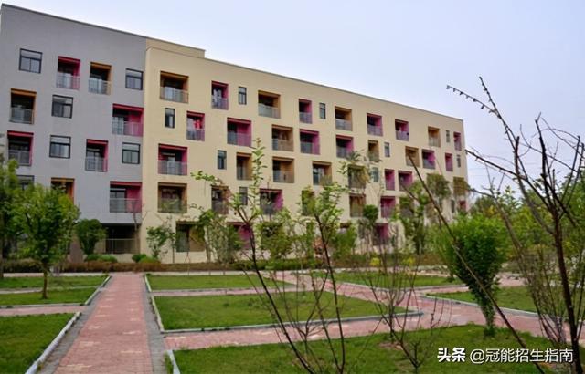 成都有哪些技術(shù)學(xué)校(成都有哪些技術(shù)學(xué)校的?？?