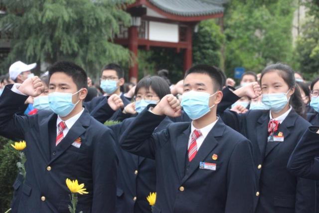 成都市前進(jìn)職業(yè)高級中學(xué)(成都市前進(jìn)職業(yè)高級中學(xué)官網(wǎng))