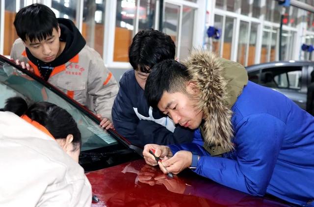 成都龍泉汽車(chē)職業(yè)學(xué)校(成都龍泉汽車(chē)職業(yè)學(xué)校教師招聘)