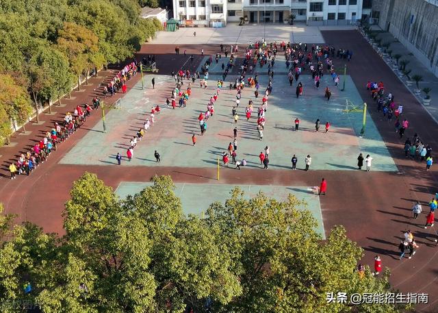 成都石化工業(yè)學校好不好(成都石化工業(yè)學校有哪些專業(yè))圖2