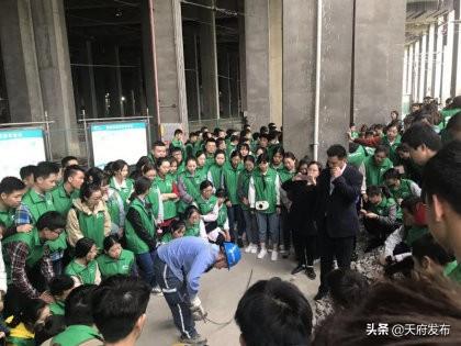 成都建設(shè)技工學(xué)校學(xué)費(fèi)多少錢(qián)(成都圣亞技工學(xué)校學(xué)費(fèi)多少)