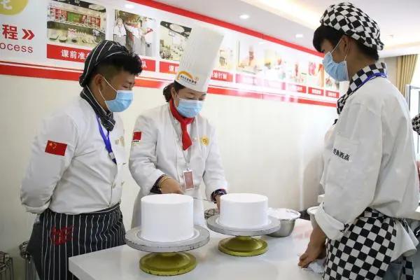 初中沒(méi)畢業(yè)上什么學(xué)?？梢?以前初中沒(méi)畢業(yè)可以上什么學(xué)校)