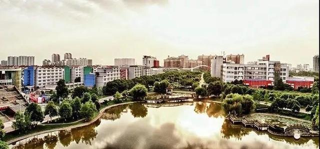 成都市文化藝術(shù)學(xué)校學(xué)費(fèi)(成都市文化藝術(shù)學(xué)校官網(wǎng))圖3