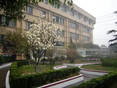 樂山中等職業(yè)學校排名(樂山育賢中等職業(yè)學校圖片)